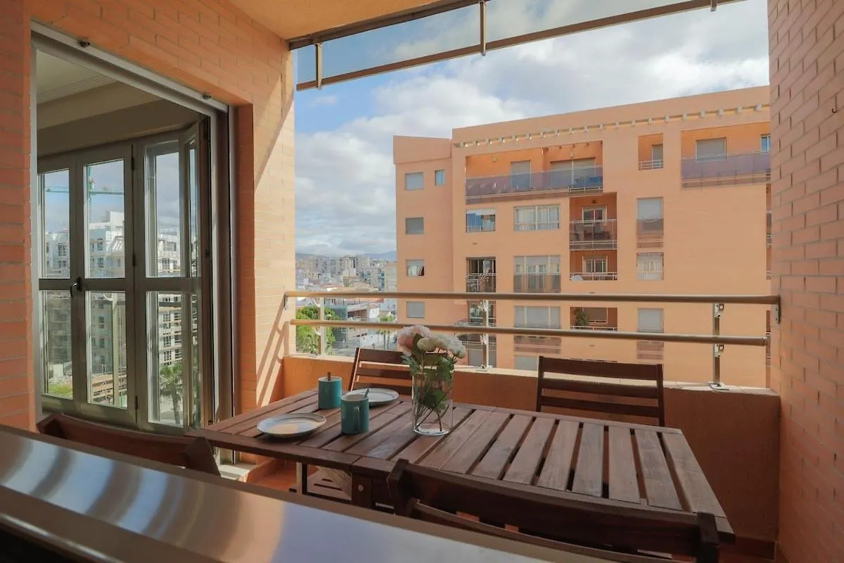 C68 - Seafront Malaga Central Apartment